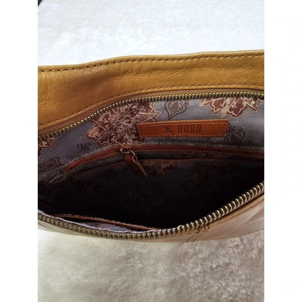 HOBO Cambel Natural Soft Polished Leather Crossbody‎ Bag Antique Brass Hardware